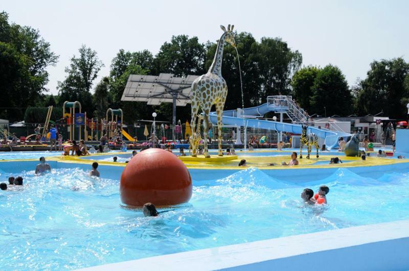 Vakantiepark Wilhelm Tell Vakantieappartement Opglabbeek Bagian luar foto
