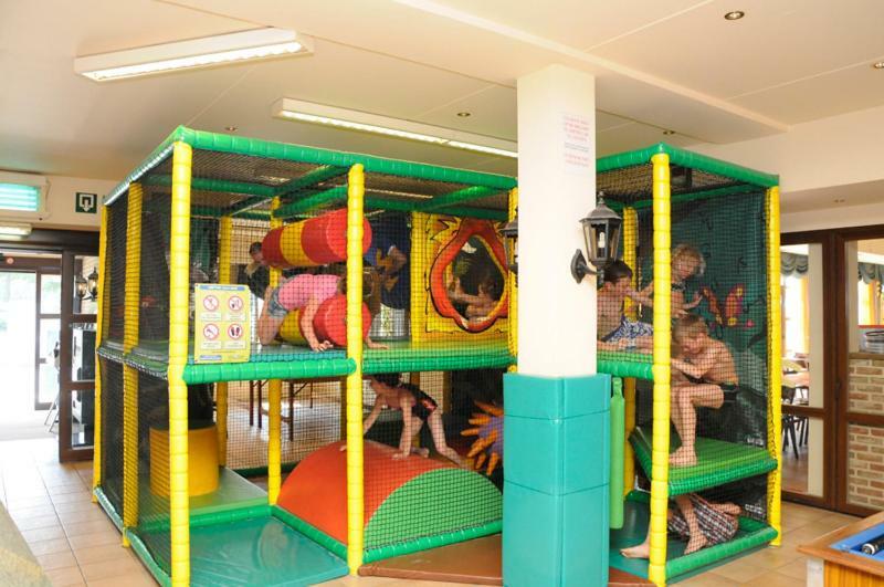 Vakantiepark Wilhelm Tell Vakantieappartement Opglabbeek Bagian luar foto